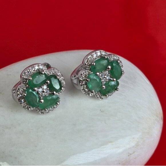 925 Sterling Silver Flower Earrings with Natural Emerald & Cz - Picture 7 of 7